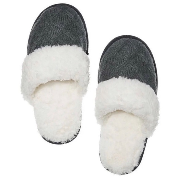 Victoria's Secret Diamond Knit Slide-On Slippers with Plush Faux Sherpa Lining - Picture 1 of 10